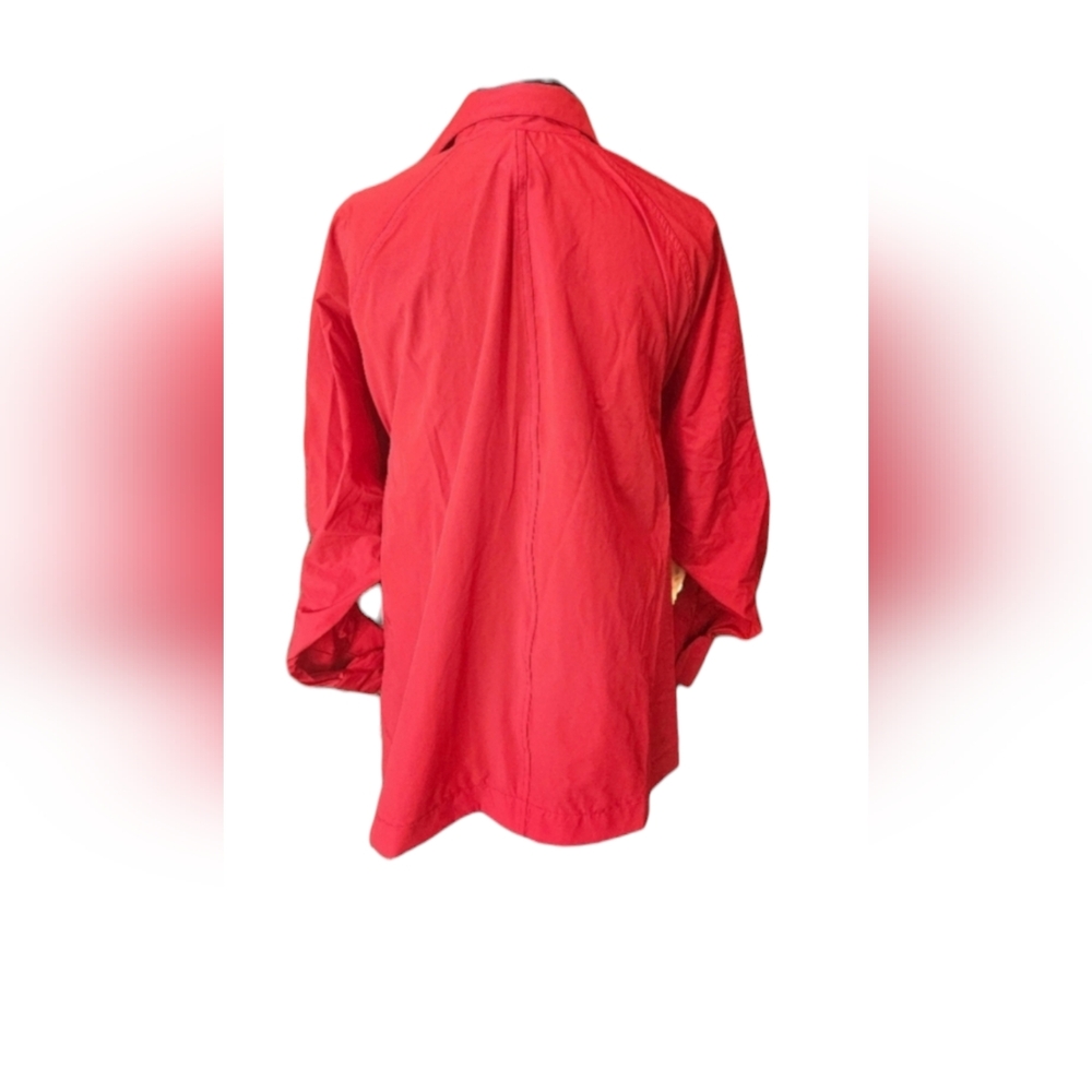 Red Jacket - Picture 9 of 13